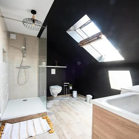 Apartment Les Coulisses - Duplex Au Centre - Parking Prive